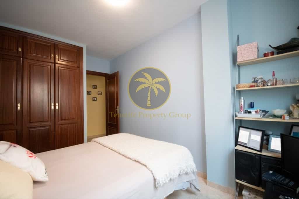 Condominium in , Canary Islands 10219670