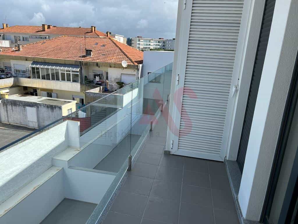 Condominium dans Povoa de Varzim, Porto 10220337