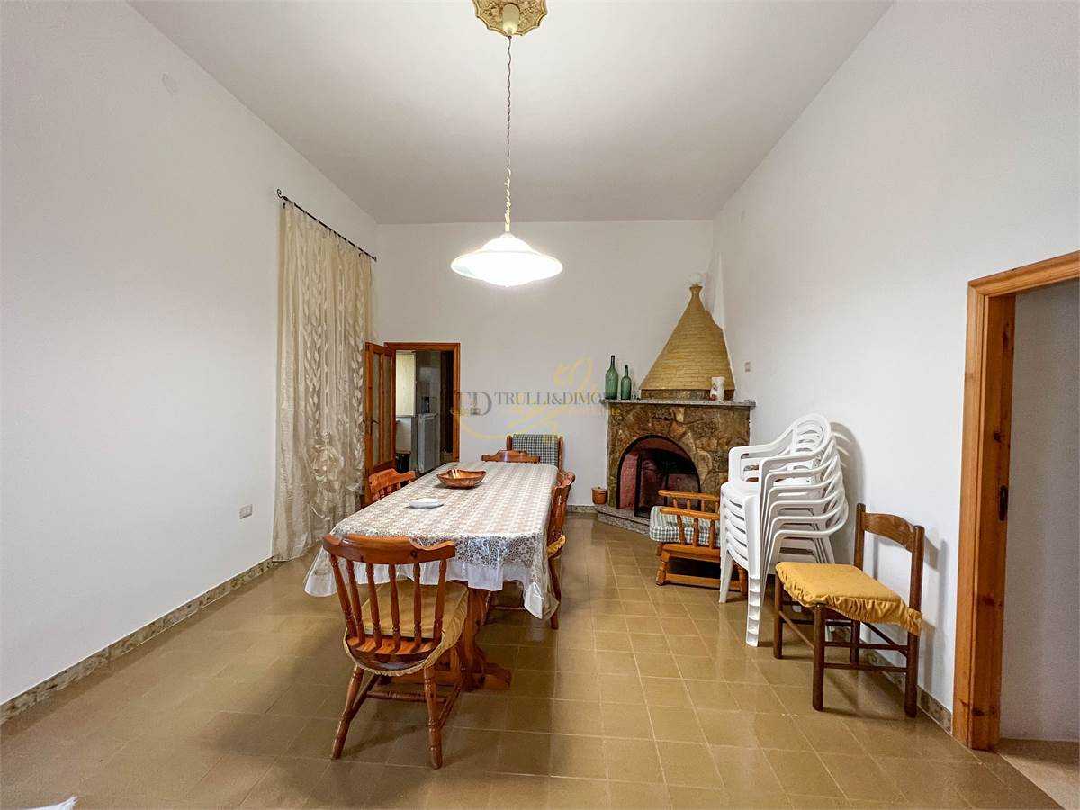 rumah dalam Locorotondo, Puglia 10220363