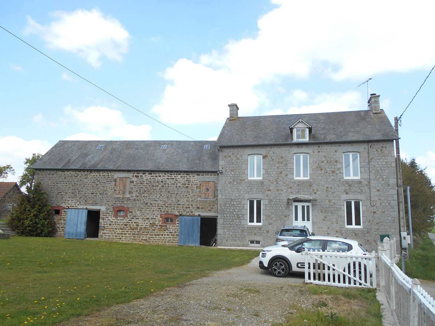 House in Sainte-Marie-du-Bois, Normandie 10220899