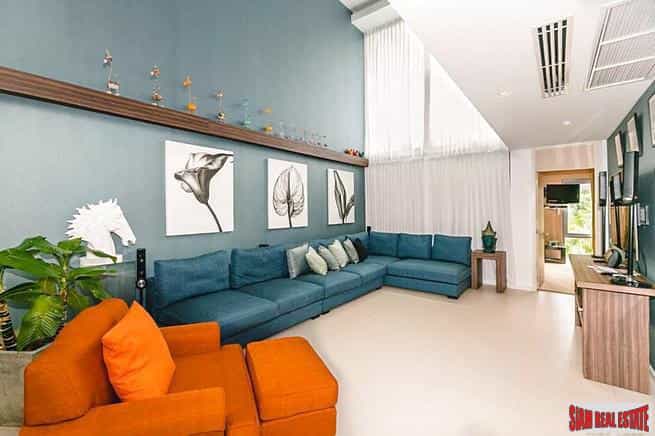 Condominium in Ban La Yan, Phuket 10221647