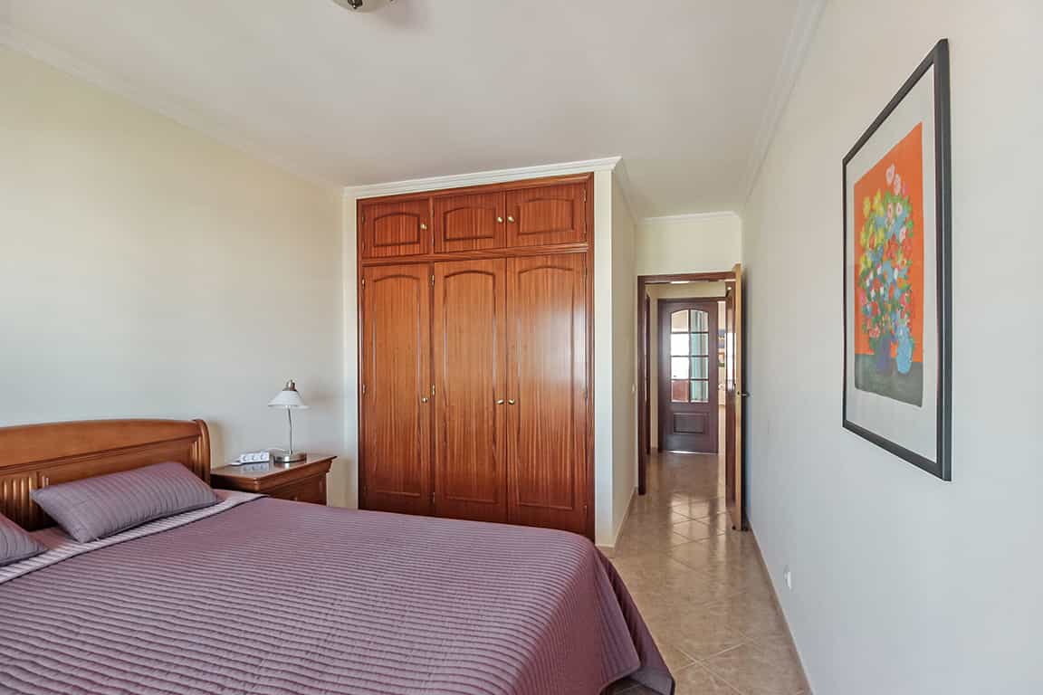 Condominium in Quarteira, Faro 10223951