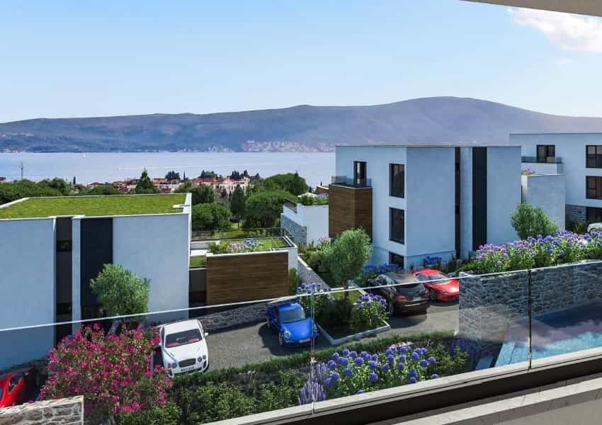 House in Tivat, Tivat Municipality 10224133