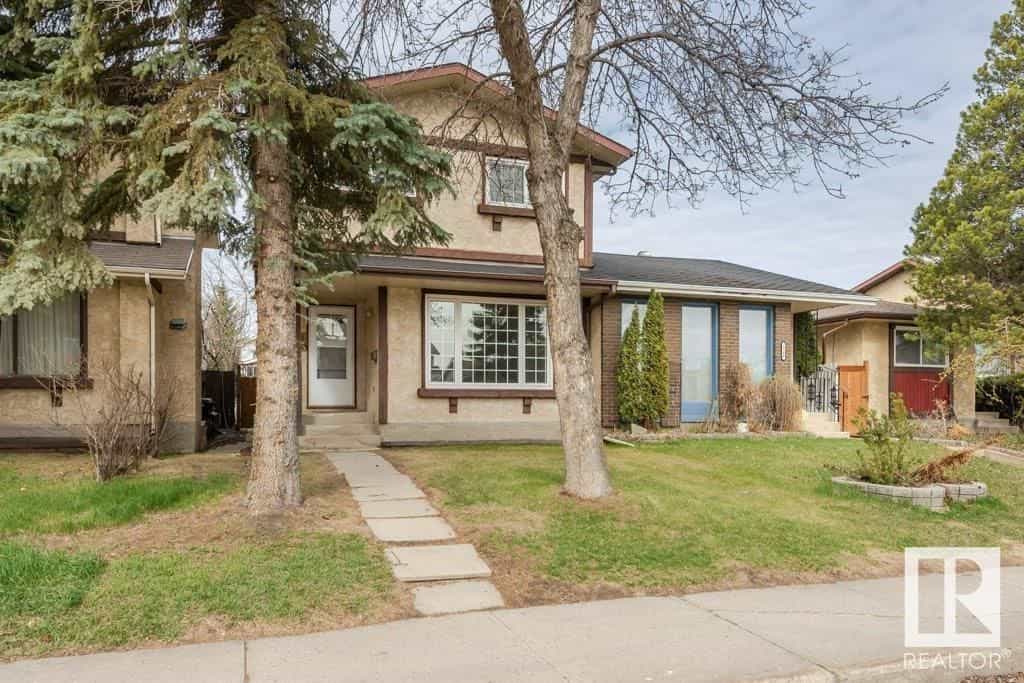 House in Edmonton, Alberta 10224465