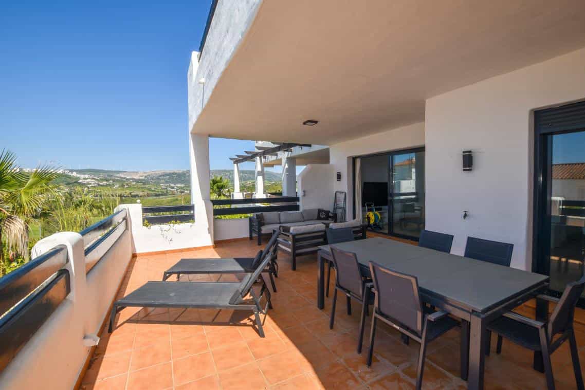 Condominium in San Luis de Sabinillas, Andalusia 10224543