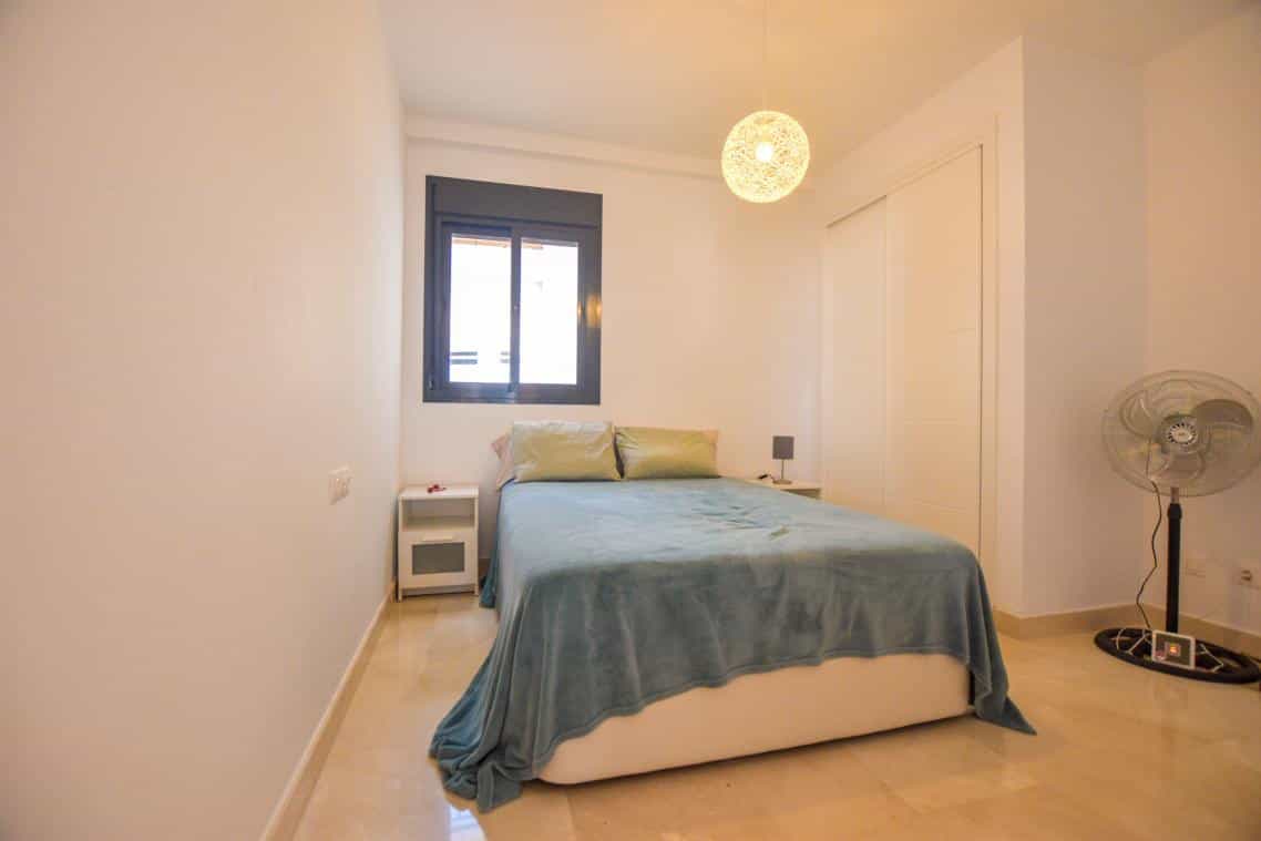 公寓 在 Casares, Andalucía 10224543