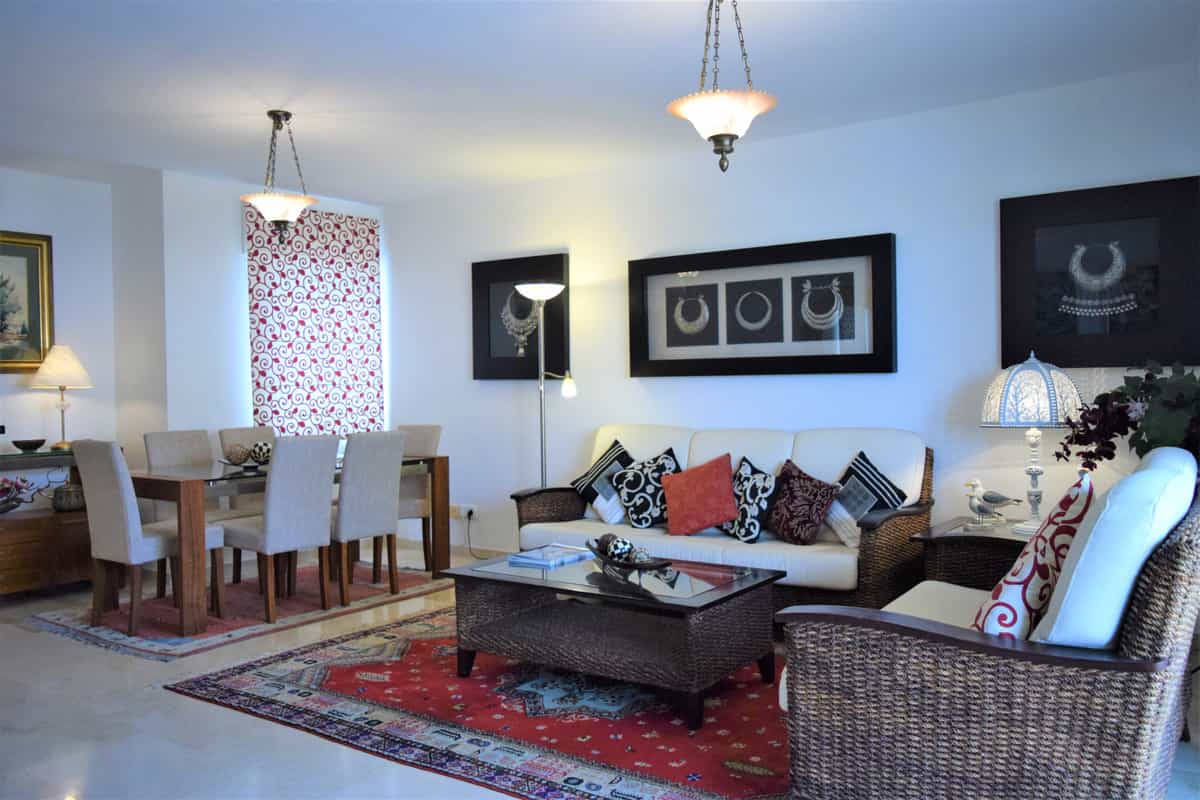 Condominium in , Andalucía 10224560