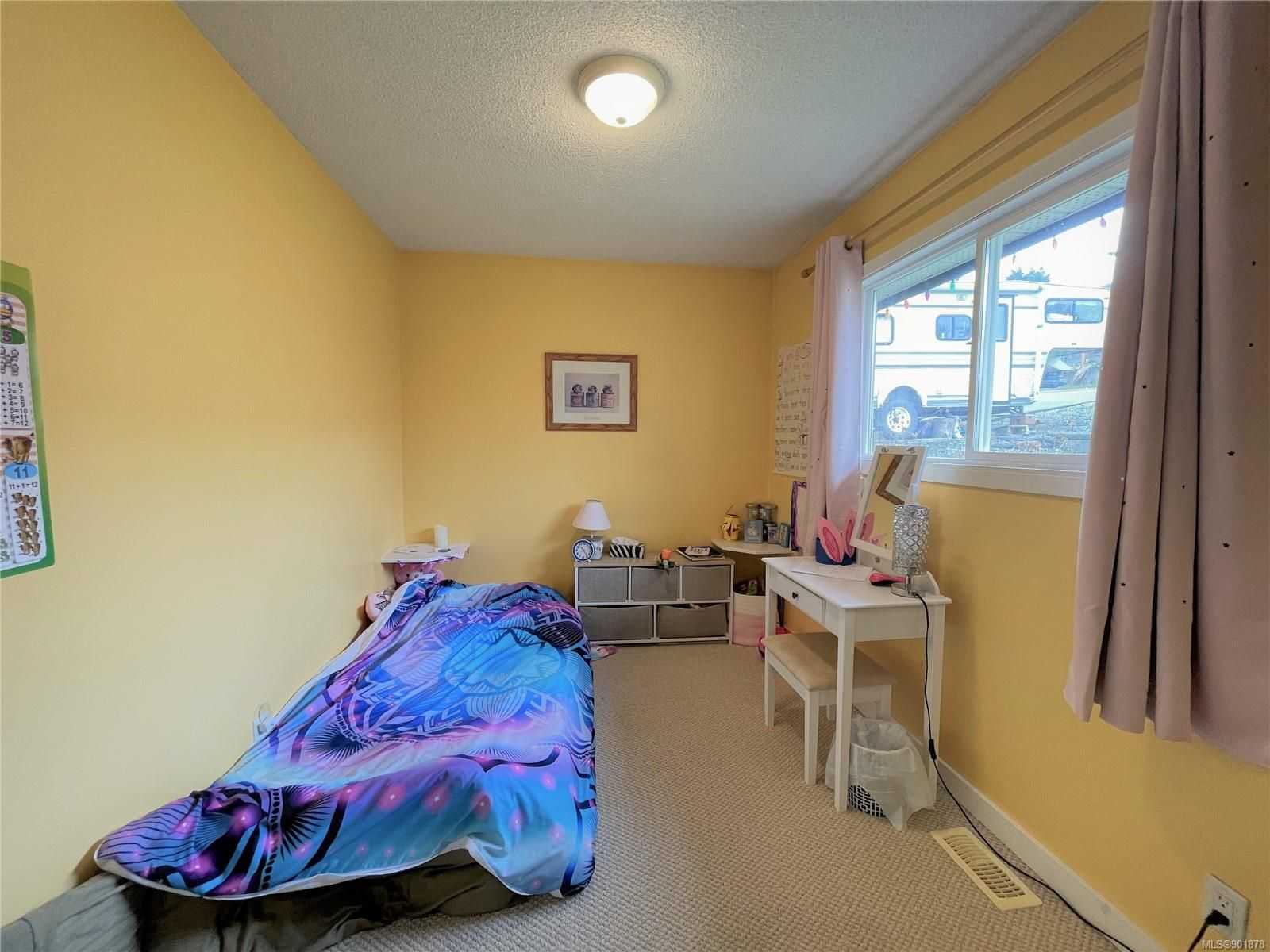 公寓 在 Port McNeill, British Columbia 10224839