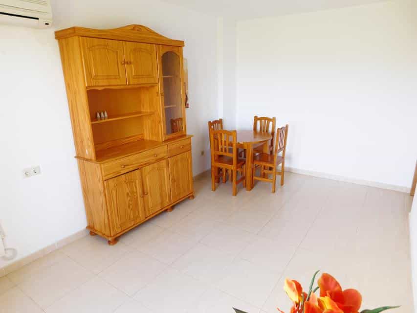 Condominium in Almoradí, Comunidad Valenciana 10224858