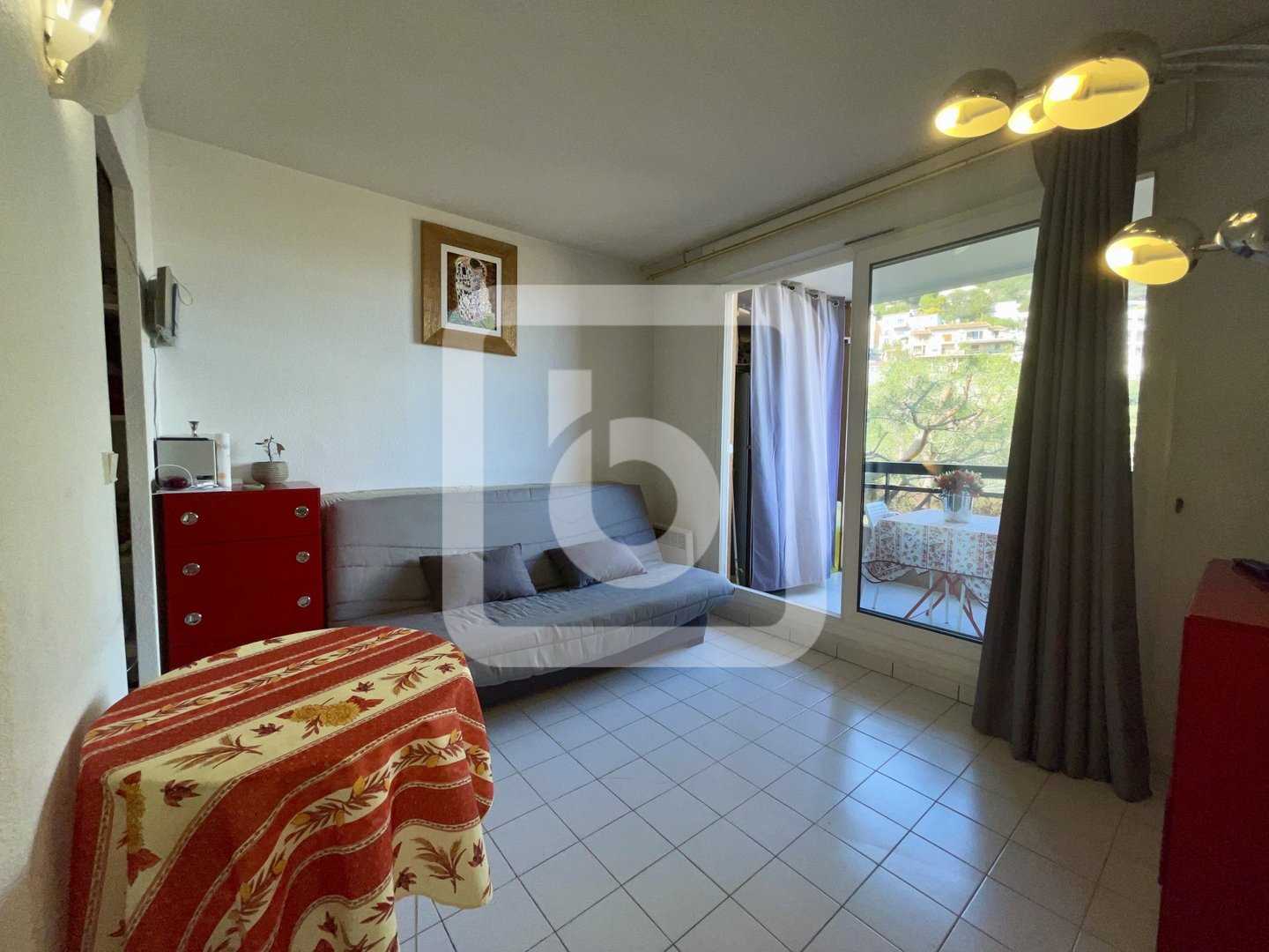 公寓 在 Beausoleil, Provence-Alpes-Côte d'Azur 10225211