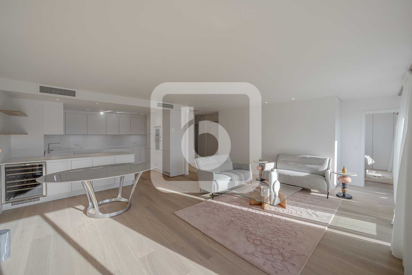 Condominium in Le Cannet, Provence-Alpes-Cote d'Azur 10225236