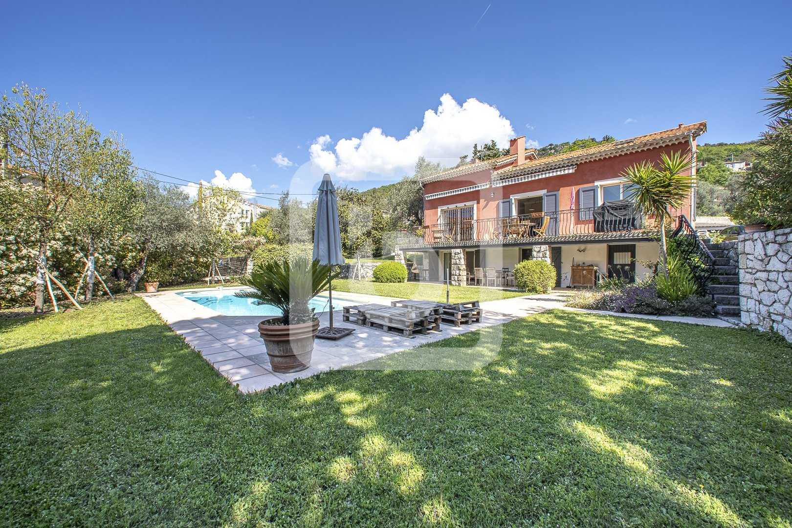 Huis in Chateauneuf-Grasse, Provence-Alpes-Côte d'Azur 10225263