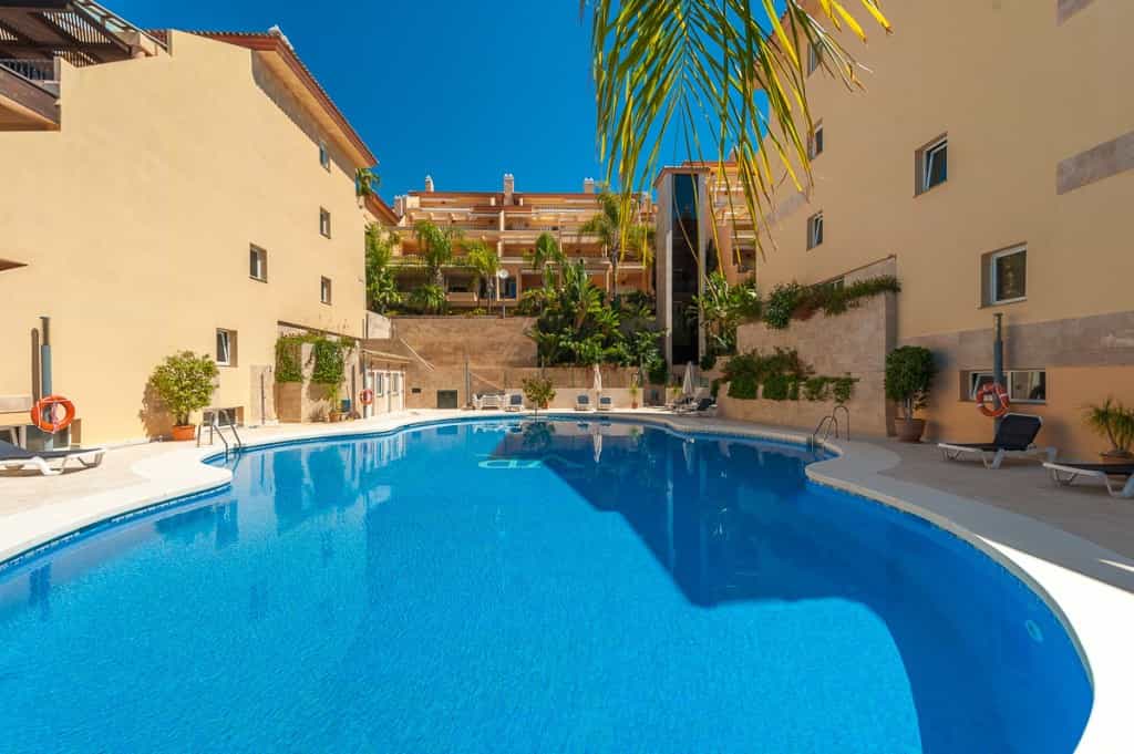 Condominium in Marbella, Andalusië 10225499