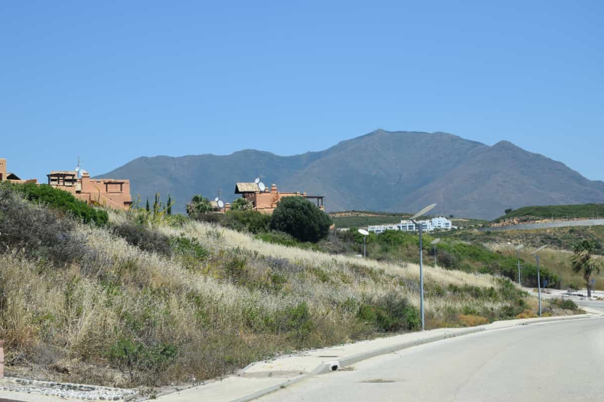 Tanah dalam Casares, Andalusia 10225504