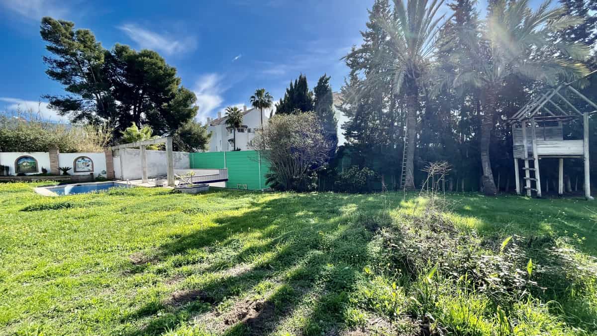 Land in Marbella, Andalusië 10225696