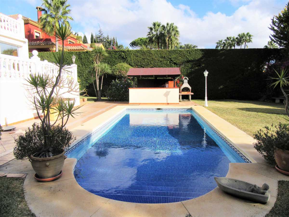 House in Marbella, Andalusia 10226216