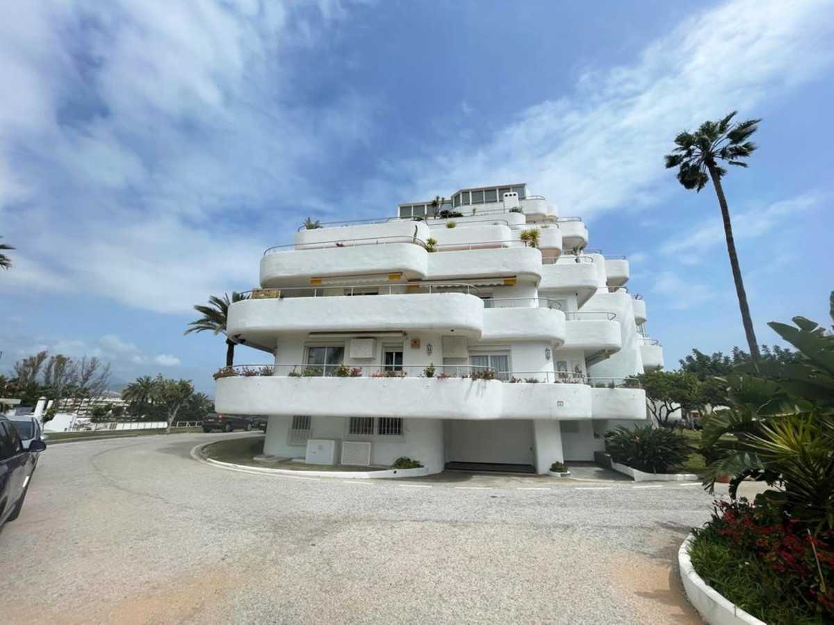 Condominium in San Pedro de Alcantara, Andalusia 10226262
