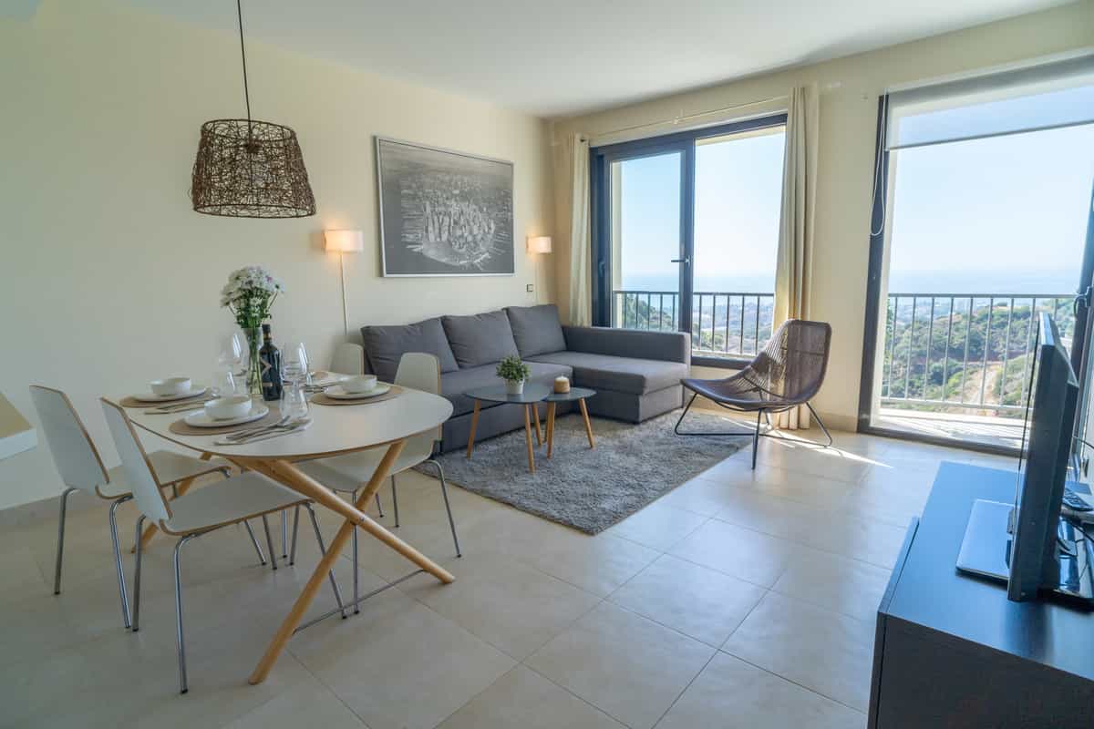 Condominium in Marbella, Andalusia 10226335