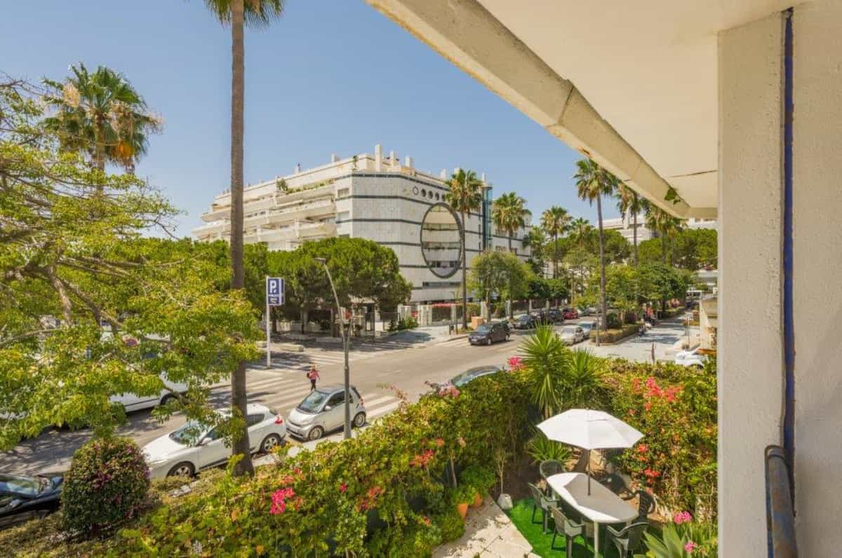 Condominium dans Marbella, Andalousie 10226435