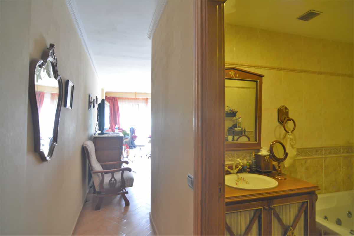 rumah dalam Fuengirola, Andalucía 10226616
