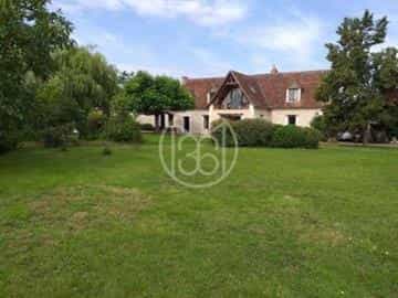 House in Neons-sur-Creuse, Centre-Val de Loire 10226923