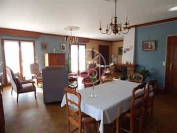 σπίτι σε Lathus-Saint-Remy, Nouvelle-Aquitaine 10226941