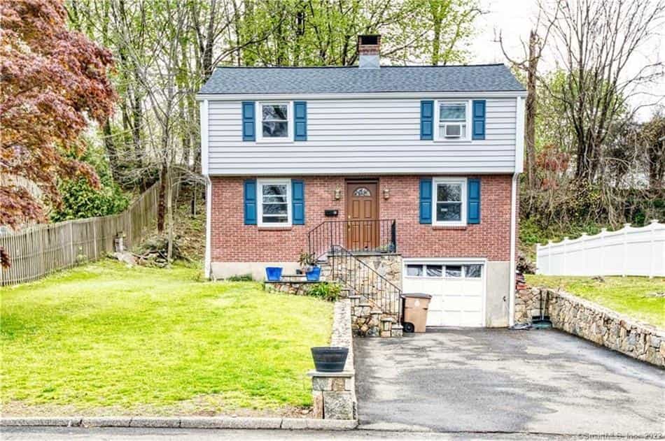 Dom w Ridgewaya, Connecticut 10227053