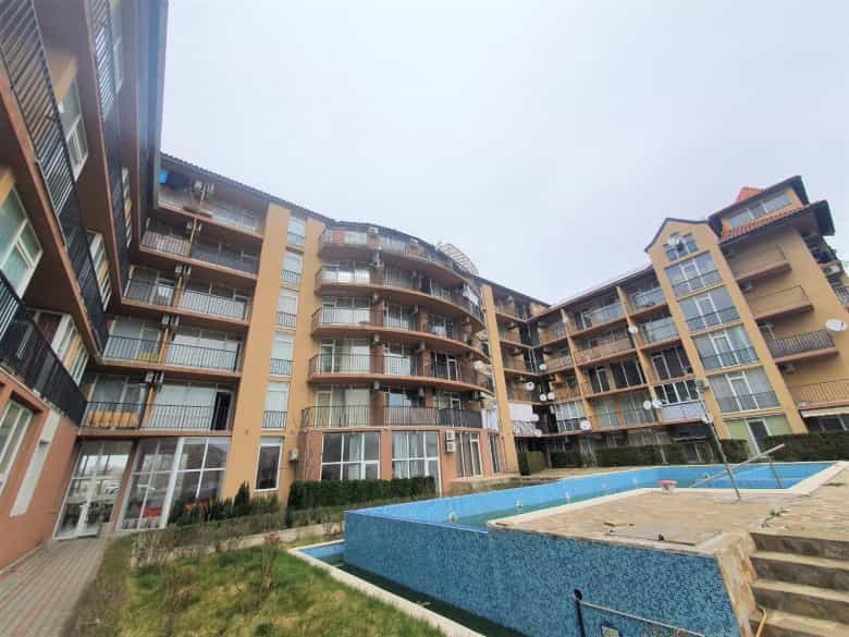 Condominium in Nesebar, Burgas 10227081