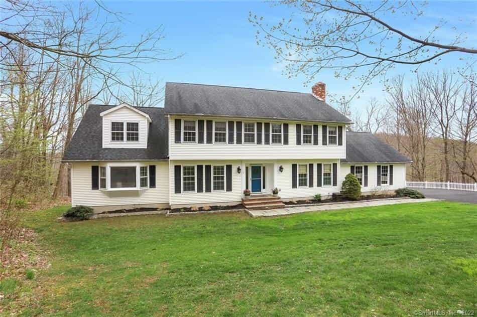House in New Fairfield, Connecticut 10227098