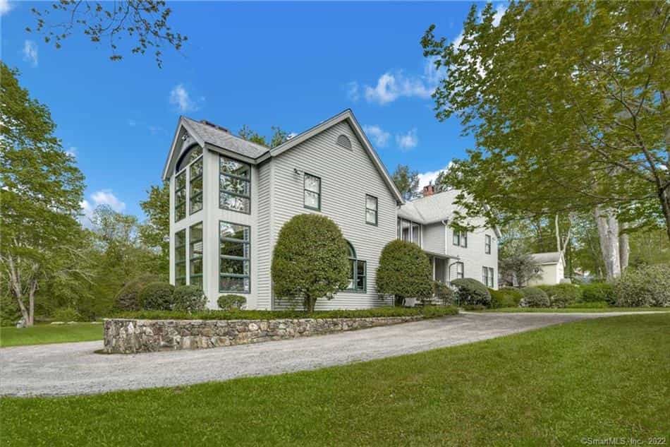 House in Talmadge Hill, Connecticut 10227153