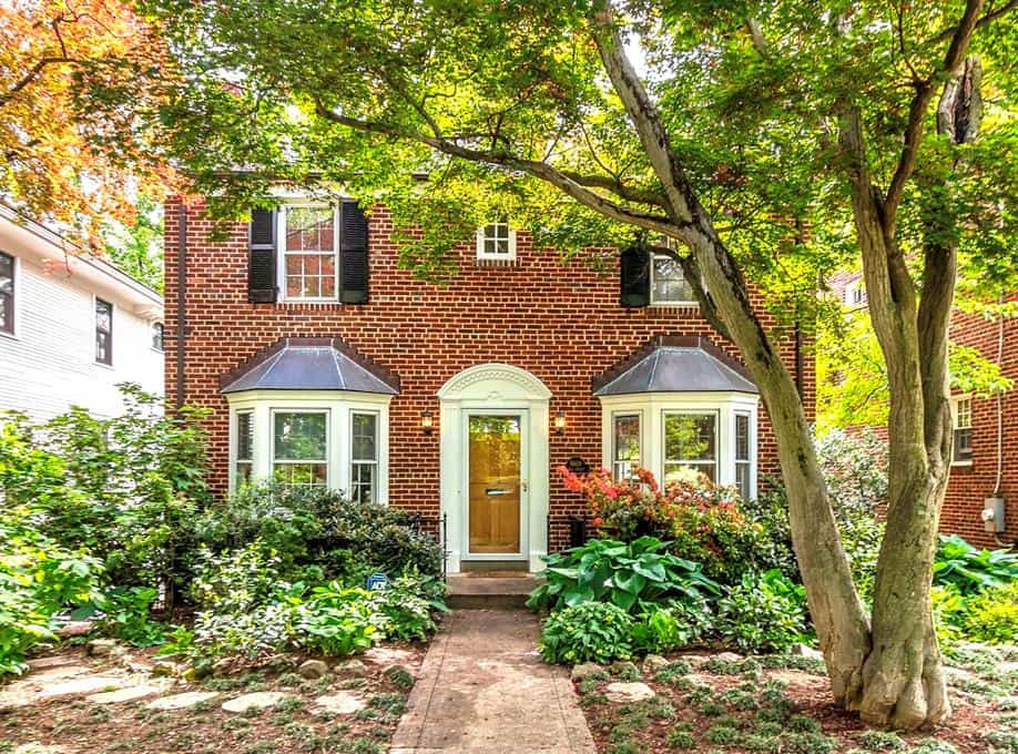 House in Chevy Chase Manor, Maryland 10227283