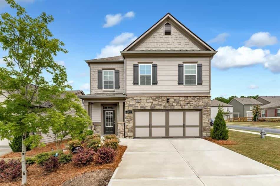House in Flowery Branch, Georgia 10227572