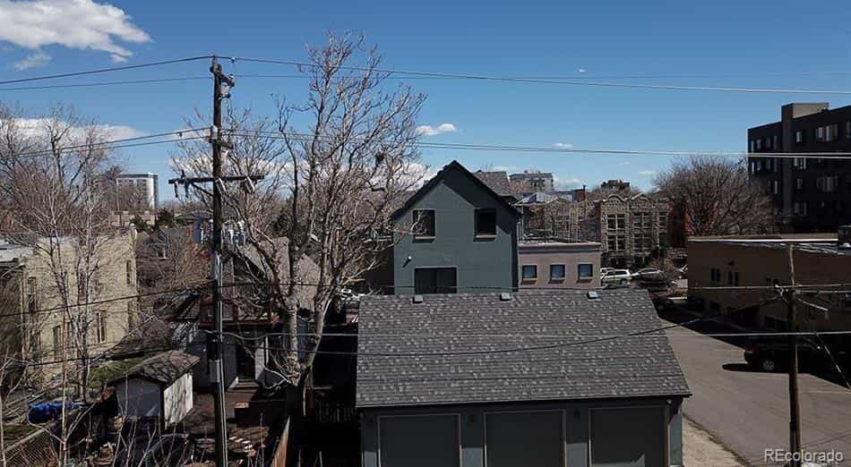 Condominium in Denver, Colorado 10228288