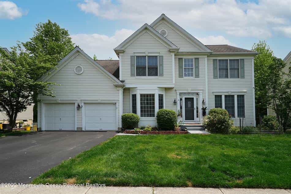 House in Fairview Knolls, New Jersey 10228408