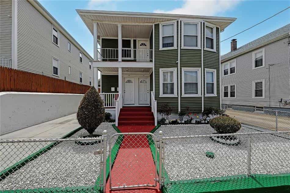Condominium in Pawtucket, Rhode Island 10228447