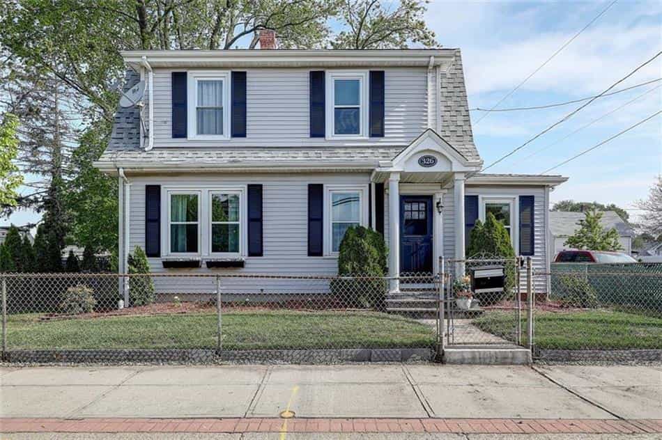 House in Pawtucket, Rhode Island 10228467