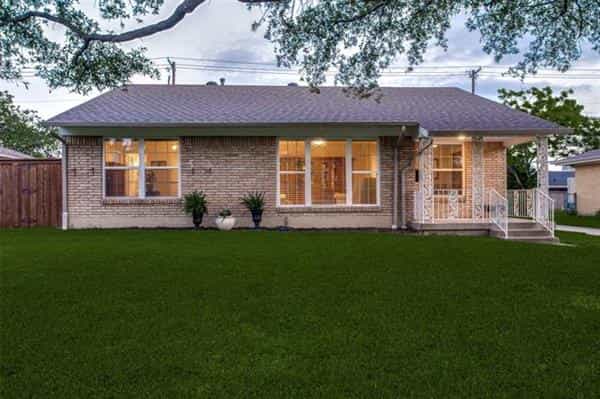 House in Richardson, Texas 10228726