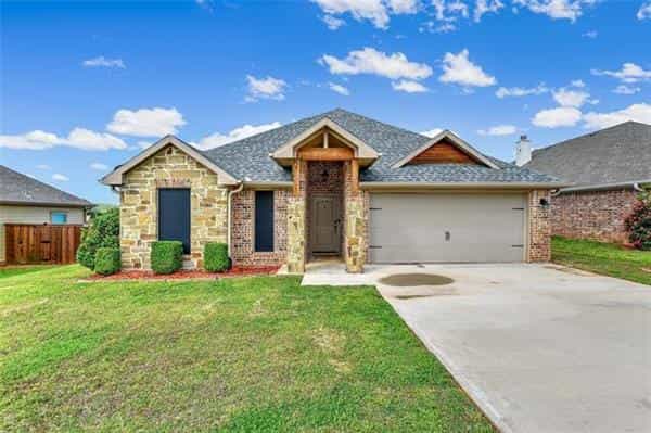House in Denison, Texas 10228838