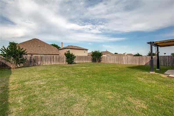 Dom w Burleson, Texas 10228860