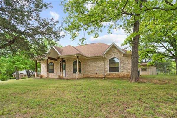 House in Smith Oaks, Texas 10228864