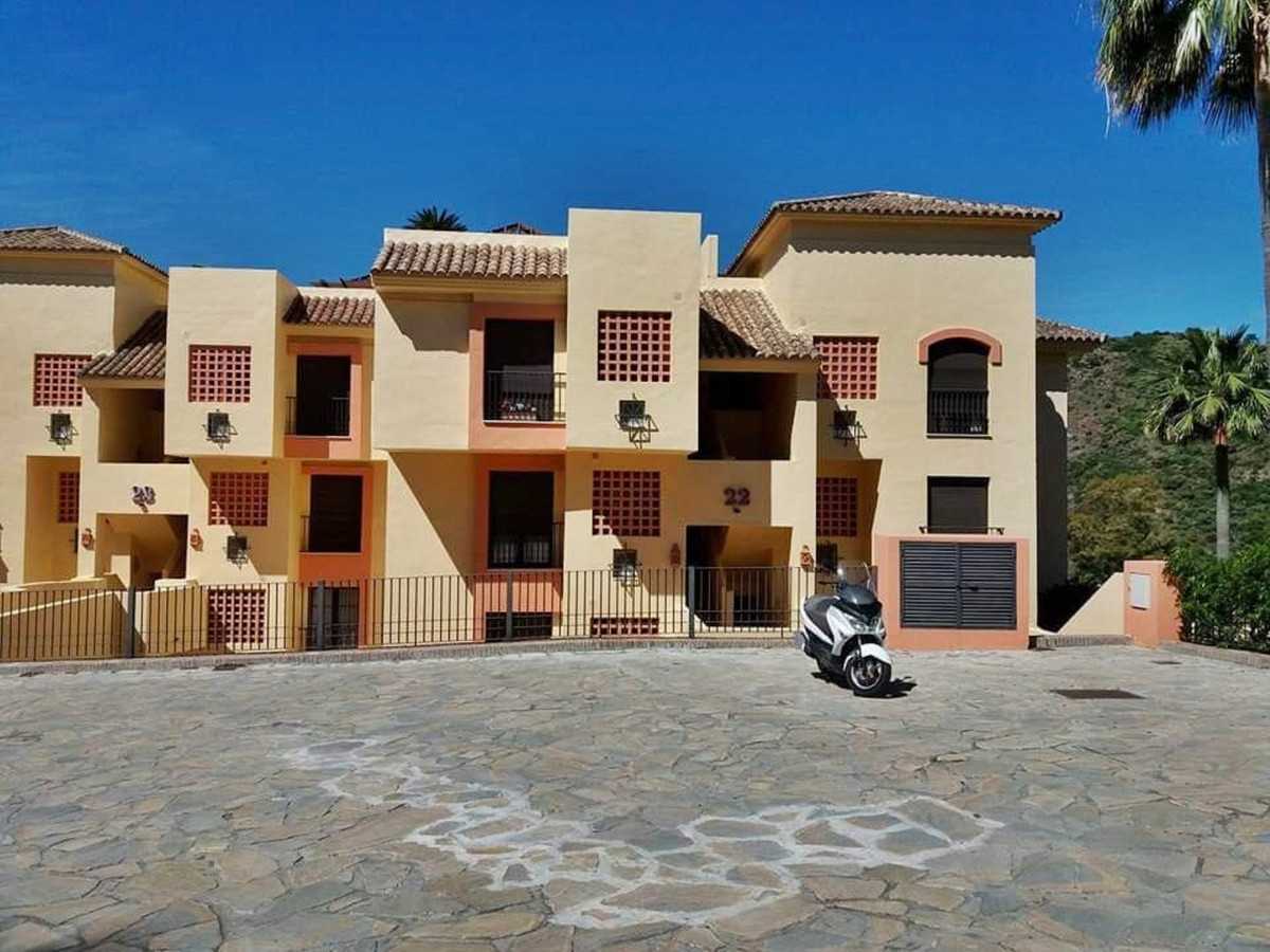 Eigentumswohnung im Benahavís, Andalusia 10228979