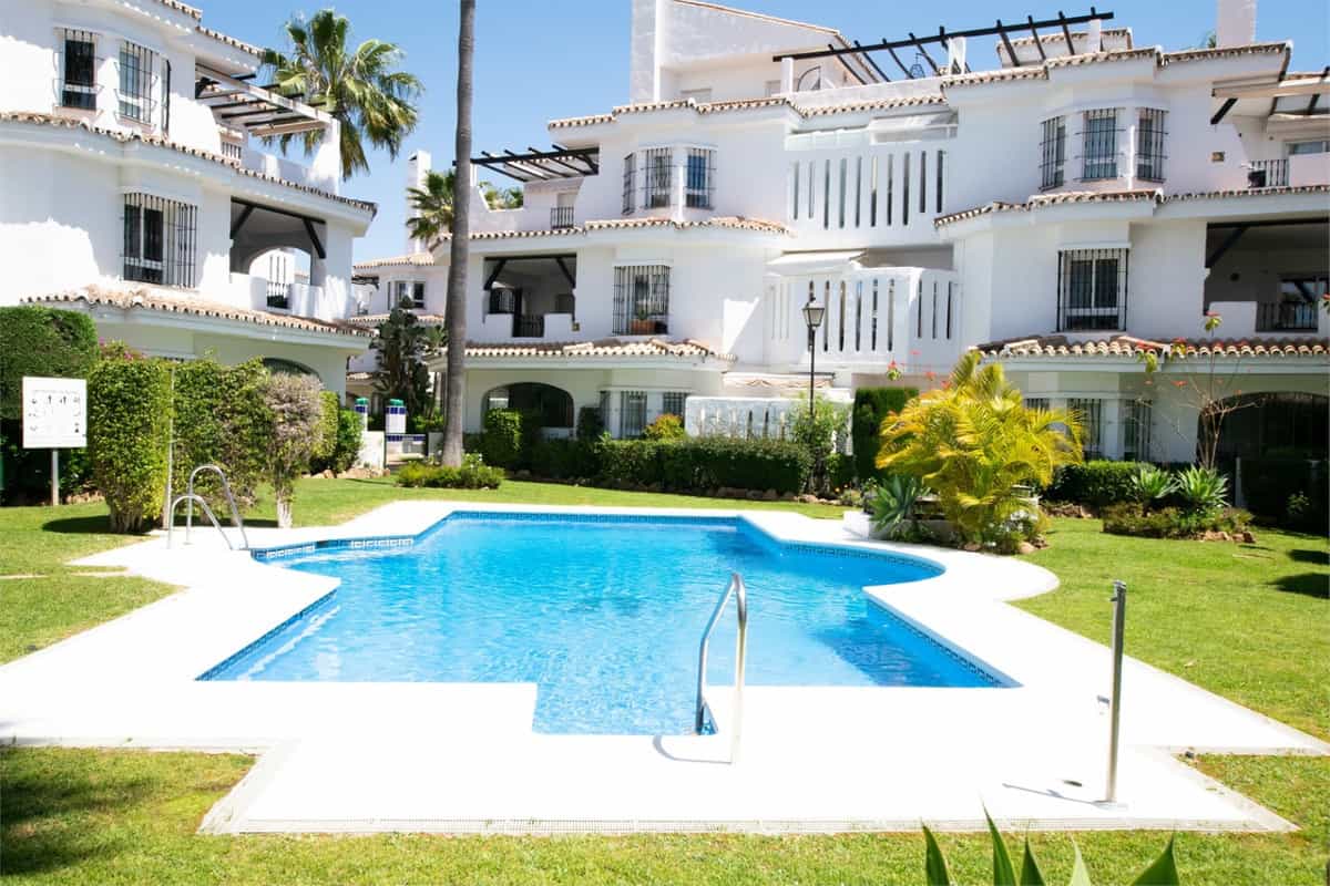 Casa nel Marbella, Andalusia 10229004