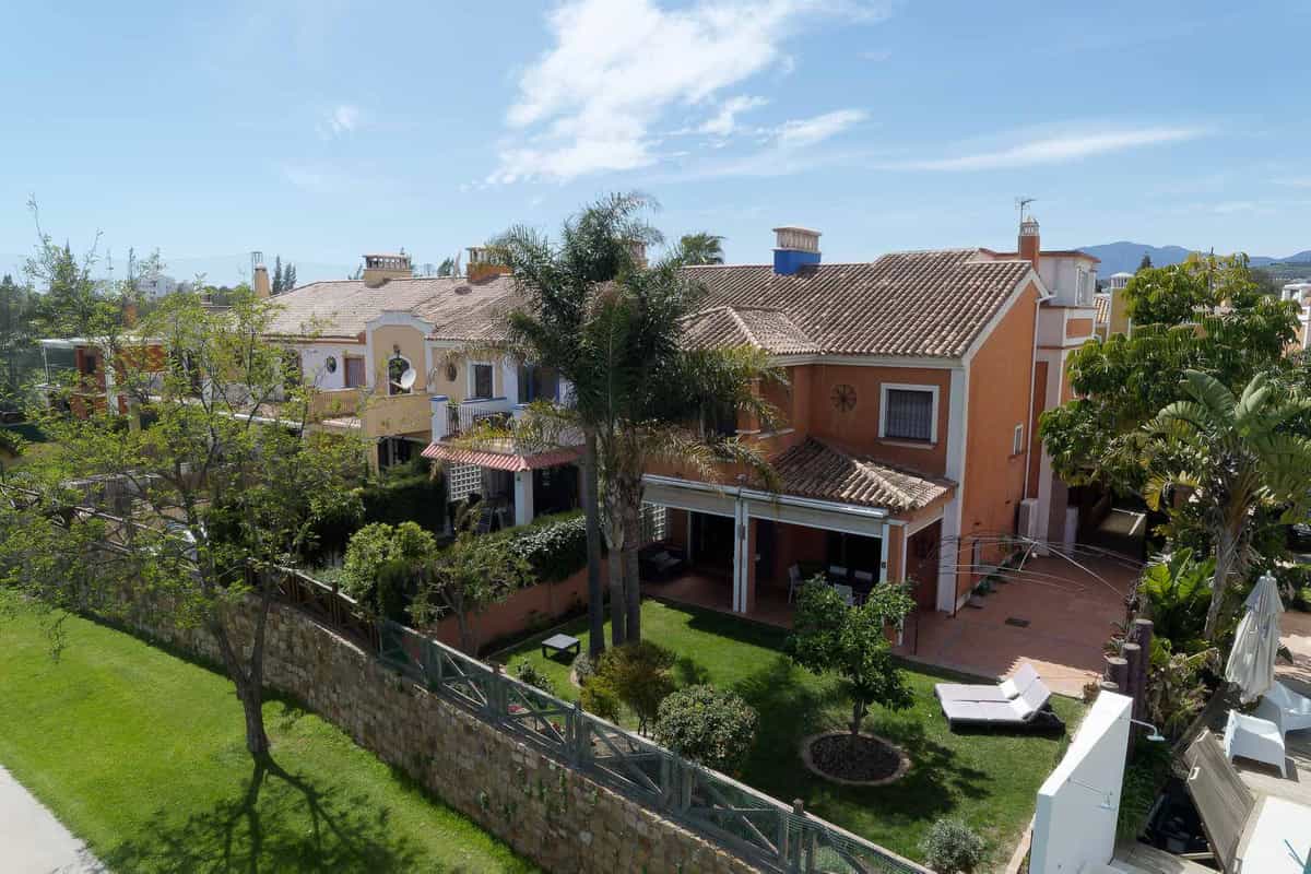House in San Pedro de Alcantara, Andalusia 10229130
