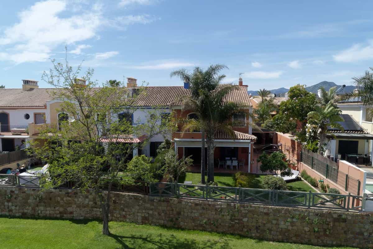 House in San Pedro de Alcantara, Andalusia 10229130