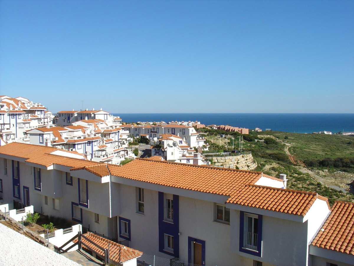 Condominium in Manilva, Andalusia 10229405