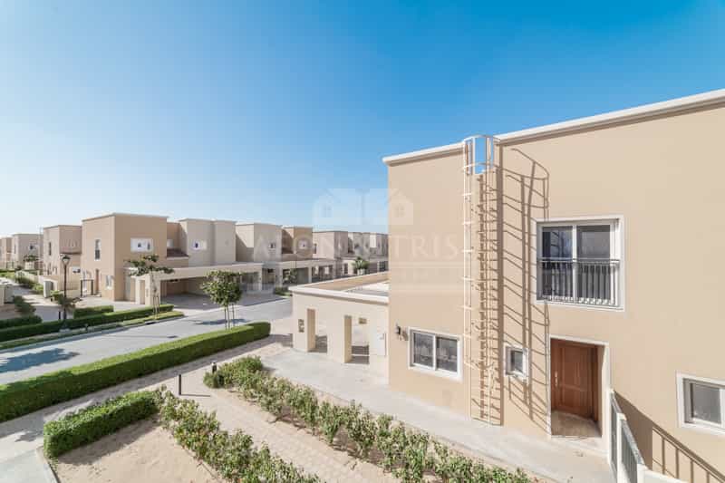 House in Dubai, Dubayy 10229588