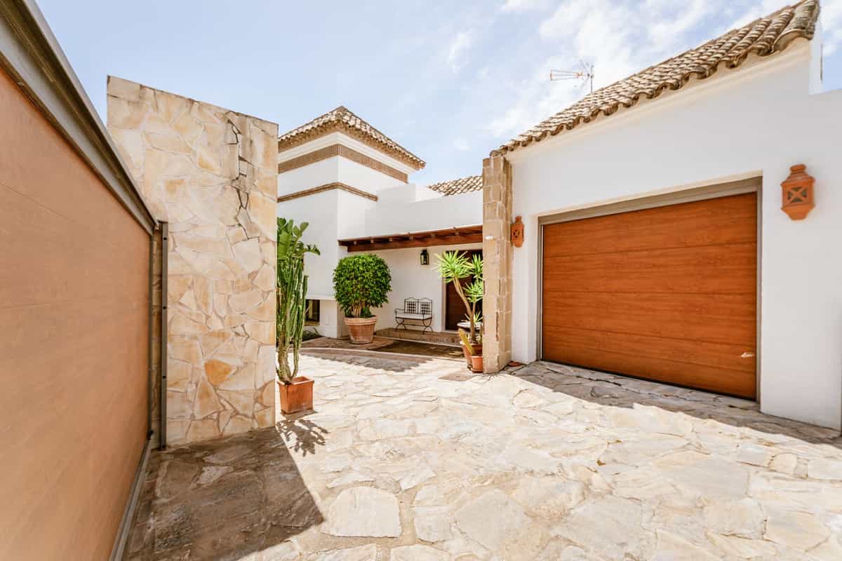 Rumah di Benahavis, Andalusia 10229627