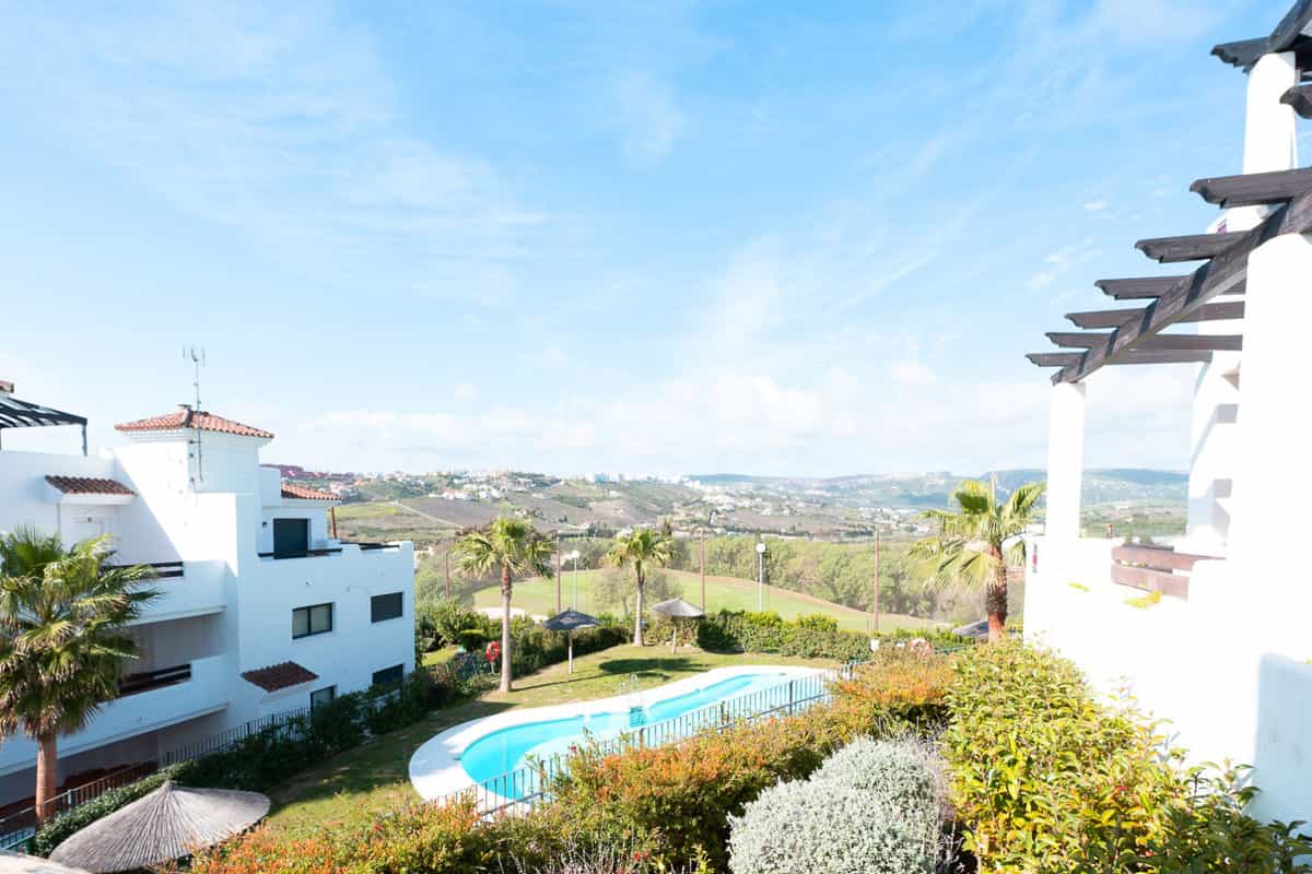 Condominium in Casares, Andalusia 10229648