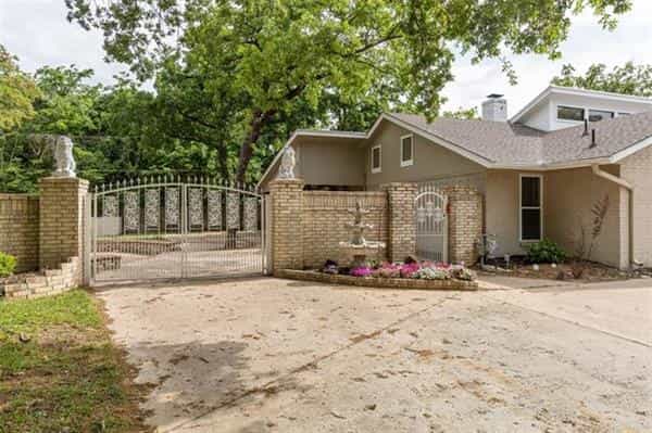 House in Colleyville, Texas 10229684