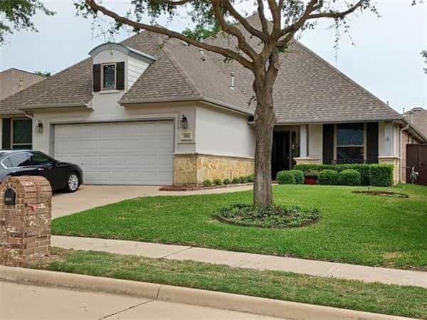 House in Hickory Creek, Texas 10229973